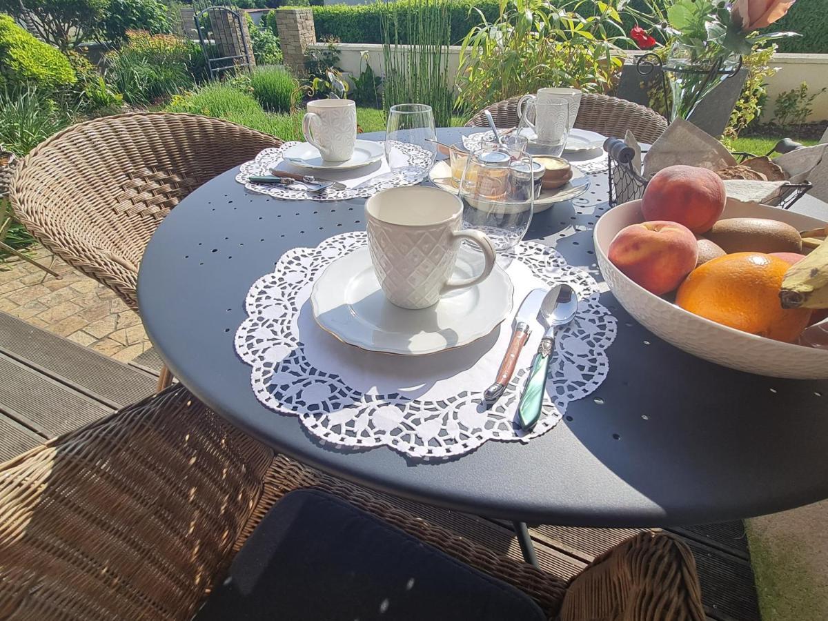 Bed and Breakfast Entre Loire Et Vignobles Lire Экстерьер фото