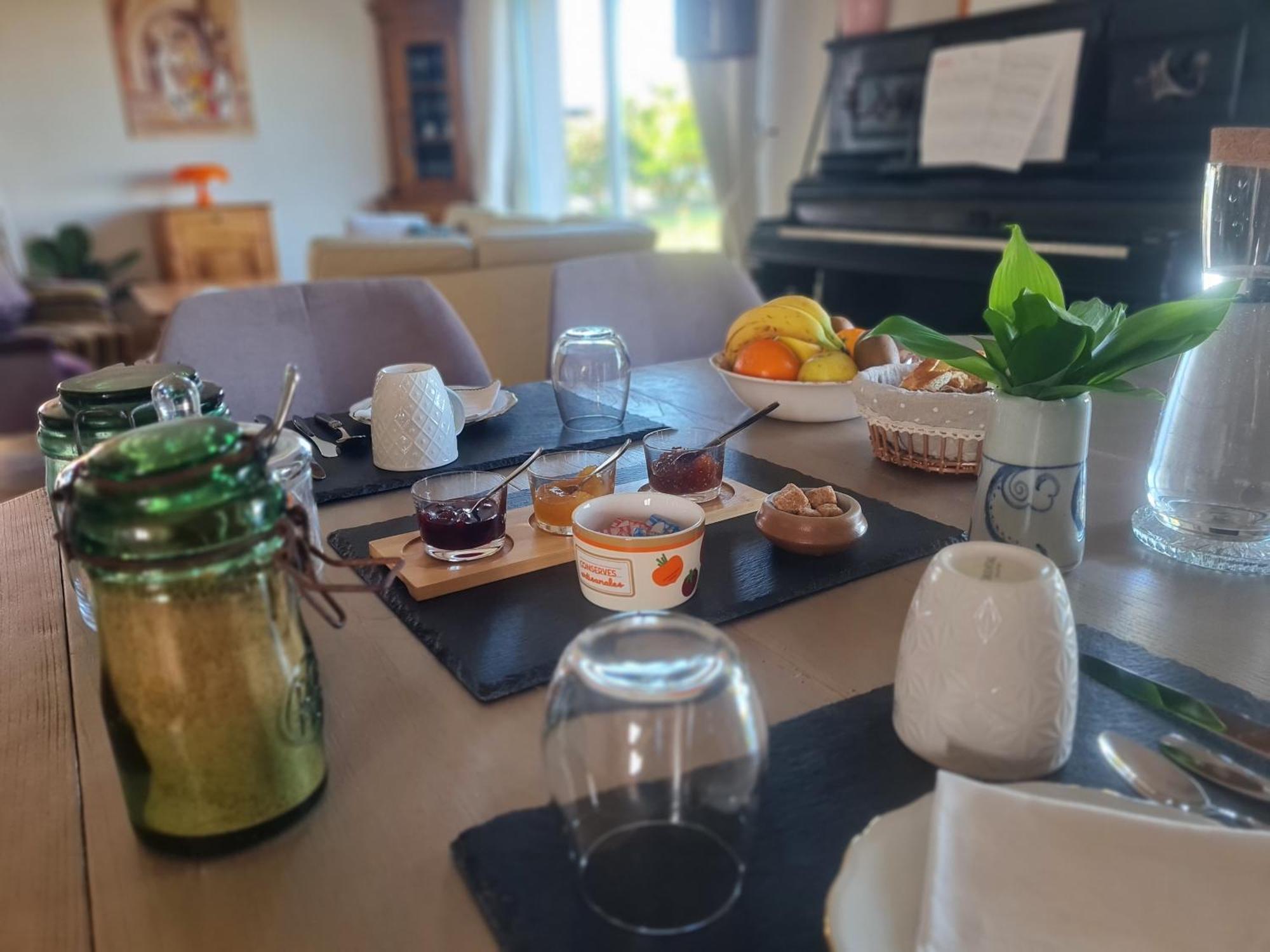 Bed and Breakfast Entre Loire Et Vignobles Lire Экстерьер фото